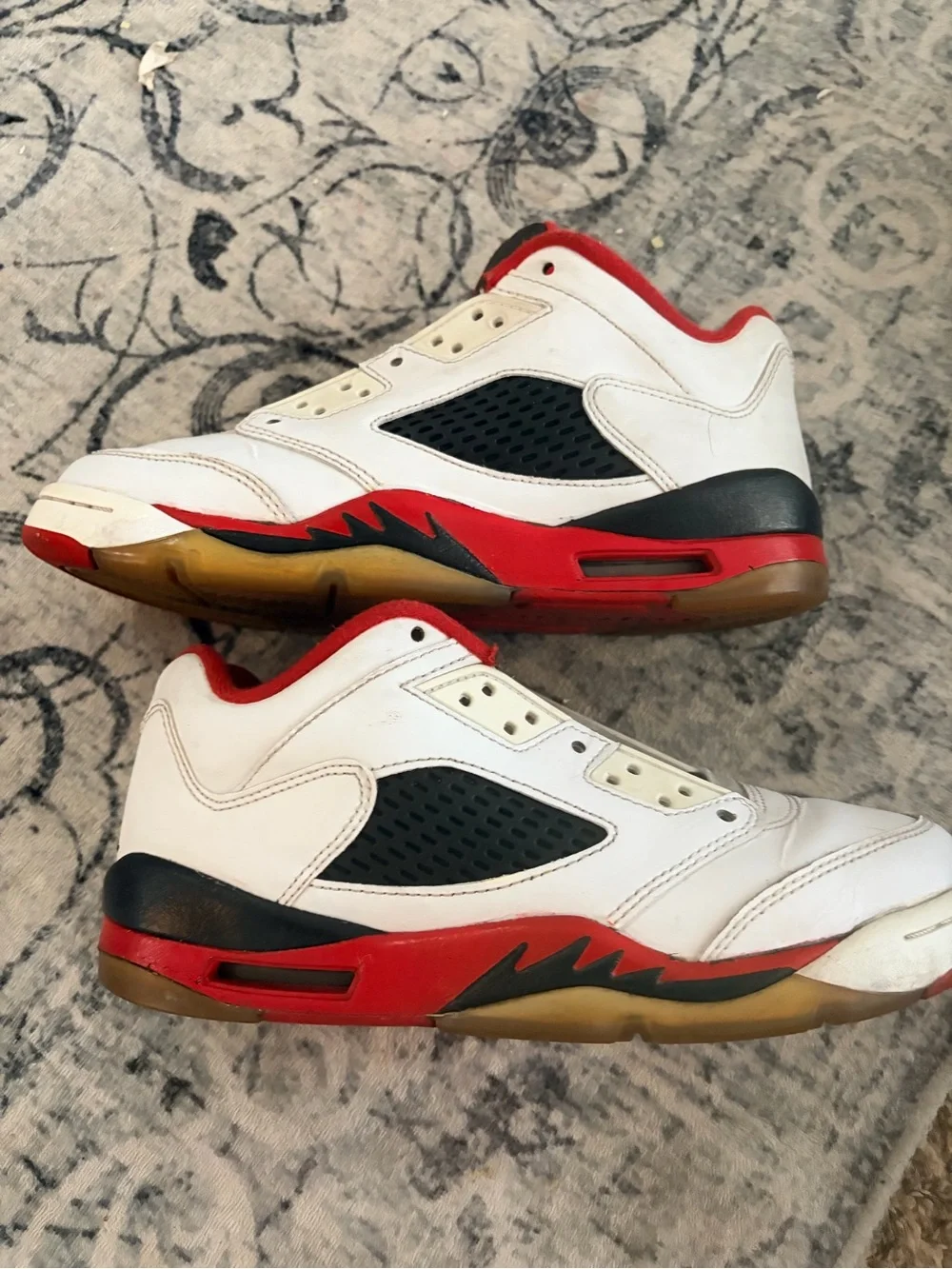 Jordan Kids White Black Red Low-Top Sneakers
